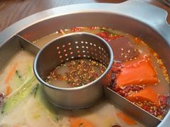 -佬土鹅肠火锅(中建大观店)
