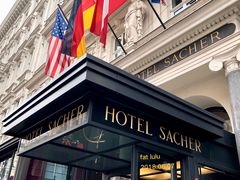 门面-Cafe Sacher(WIEN)