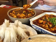 肥肠豆花-天回镇何氏豆腐(总店)