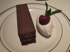 -Wolfgang’s Steakhouse 沃夫冈牛排馆(上海白玉兰广场店)