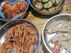 -青瓦炭韩潮烤肉(花园道店)