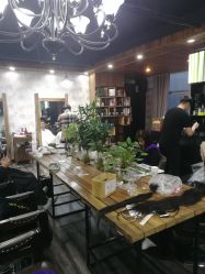 -你好时尚发型工作室