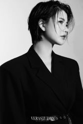 -至臻微拉婚纱摄影