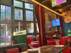 -Famous肥猫墨西哥音乐餐吧(五棵松华熙LIVE店)