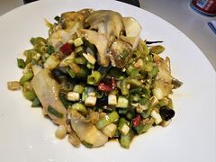 -赶海部落海鲜城(海阳路店)