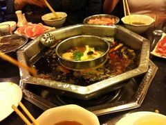 -山城年华老火锅(玉林店)