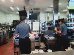 -麦当劳(展览路店)