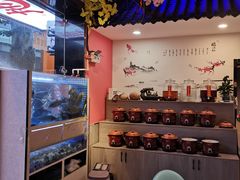 -老街烧烤大排档·地道湖北菜·龙虾馆(汉口火车站店)