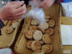 抢。。火烧出炉了-李小老烧饼(常营民族家园店)