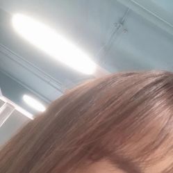 -苑苑发型设计