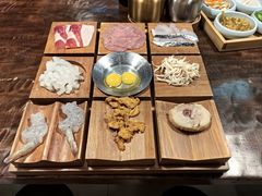 -银米·云南传统过桥米线(双廊黑金冠店)