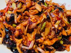 鱼香肉丝-小船渔村•大连菜•大连焖鱼(黄河路店)