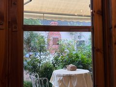 -Jo's Garden
