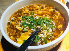 小油条配酸辣汤-味莊·青岛菜(云霄路店)