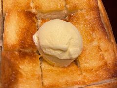 珍宝蜂蜜厚多士（配雪糕）-港丽餐厅(高德置地店)