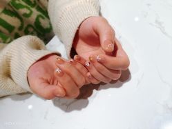 -孔雀手美甲美睫护理