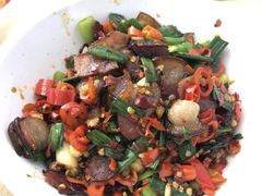 磊蒜炒腊肉-红色湘菜馆(春风店)