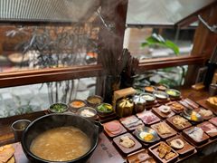 -银米·云南传统过桥米线(双廊黑金冠店)