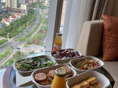 靠窗位-山港凯悦酒店·BEBA海滩烧烤餐厅酒吧