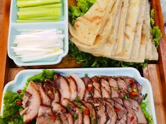 大饼猪头肉-六和聚传统烤鸭.天津菜(和平店)