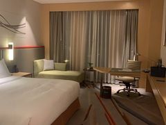 -苏州汇融广场假日酒店