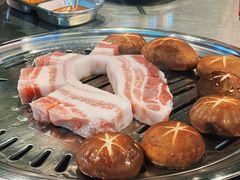 -哈哈碳都·牛肋条无限自助烤肉(台江万达店)