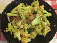 -鲁班小馆(政四街店)