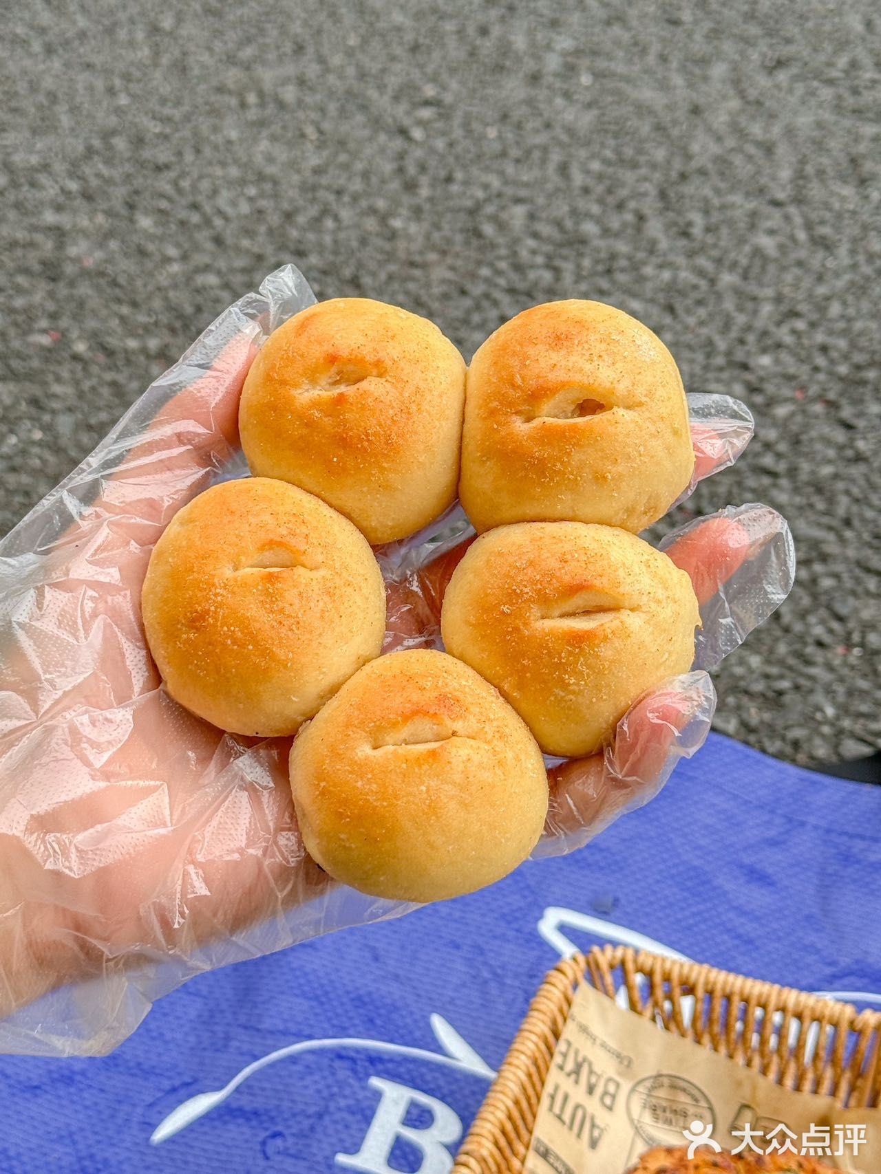 不是！这家面包店也太city了吧🥯 
