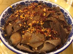 -山明水秀大饭店