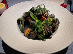 -弦月窗LUNETTE BY AMANDA(复兴路店)