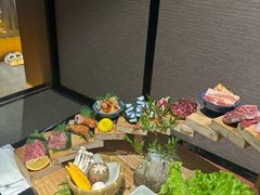 -山川小町·极番烧肉(新地假日广场店)