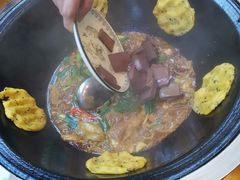 -曹丞相·地锅鸡·地锅鱼(武林店)