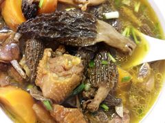 羊肚菌炖鸡-佳缘野生菌食府