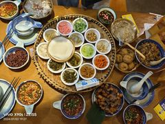 -包整·丝娃娃(一览甲秀楼风景店)