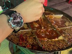 红汤锅底-石灰市老火锅(北滨路店)