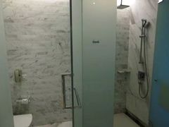 -上海滴水湖皇冠假日酒店