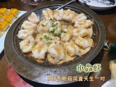 -东口码头·烧鸽子·鱼头泡饼·地方菜(金鹰悦城店)