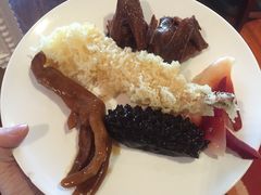 -荣誉国际酒店-云顶旋转餐厅