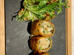 香煎酪梨深坑腐皮卷-玖尹-新派中式餐酒馆