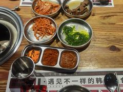 -青瓦炭韩潮烤肉(花园道店)