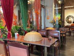 -Cuc Gach Quan Restaurant