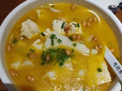 -渝是乎酸菜鱼(龙旗购物中心店)