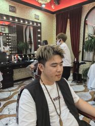 -东方先生国潮男士理发馆
