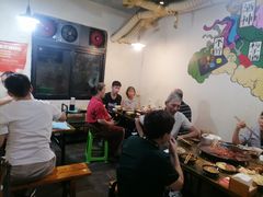 -渝嘴小老弟老火锅(华新村店)