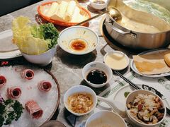 -禄婶鸡煲·打边炉