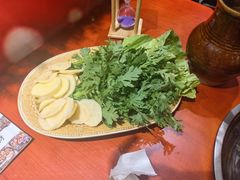 -菌之家·专业纯野生菌火锅·特色炒菌