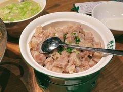 香芋蒸排骨-费大厨辣椒炒肉(万家丽一店)