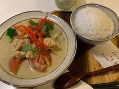 绿咖喱鸡肉套饭-GOGO Plate(成都太古里店)