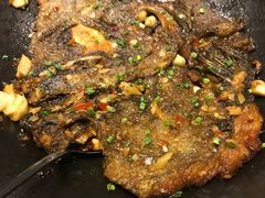 锅烧深海碟鱼头-大份-开海·红岛海鲜虾水饺(石老人店)