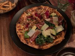 牛油果帕尔马生火腿披萨-O'mills Sourdough Bakery&Bistro(永嘉路店)